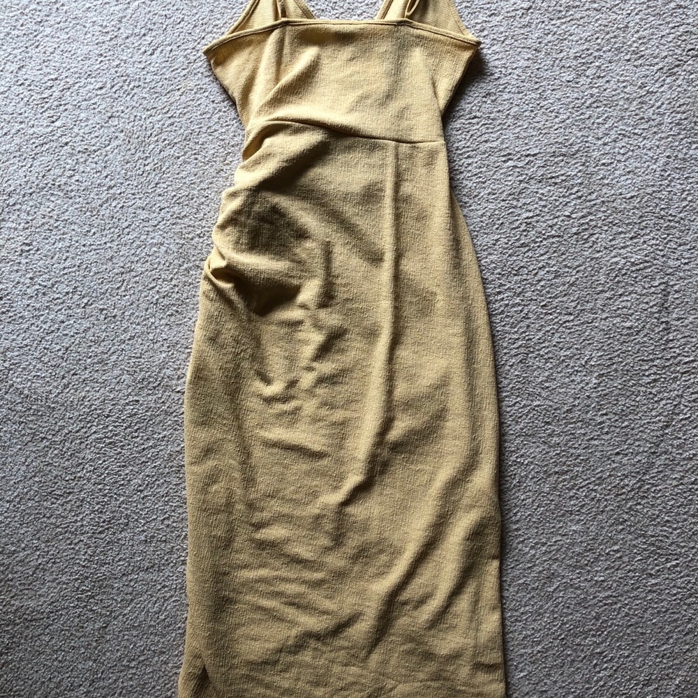 H&M Trend SLEEVELESS SCRUNCH STRETCH FITTED Wrap V Neck Yellow DRESS - Picture 11 of 12